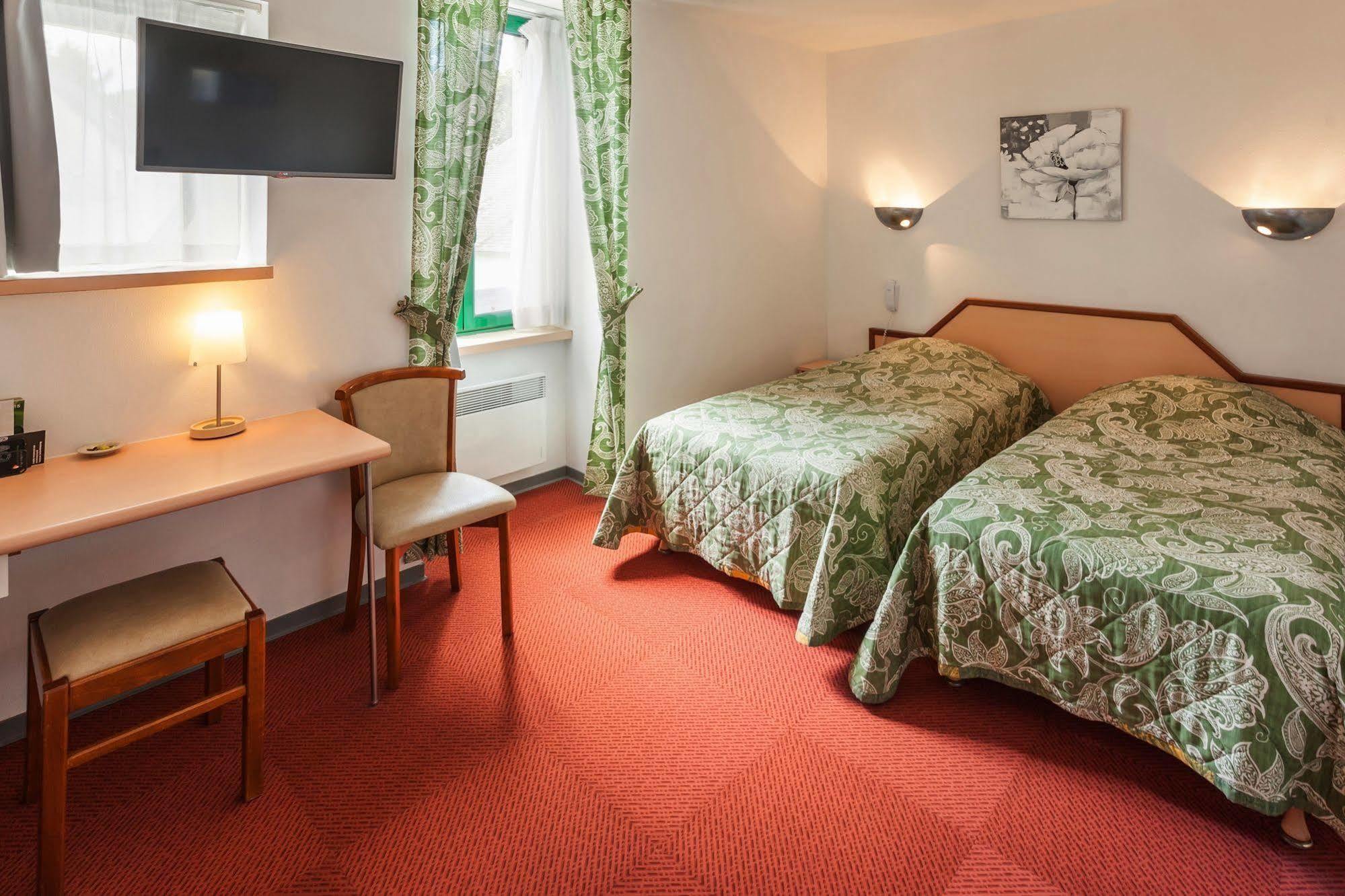 Hotel Du Lac Huelgoat Exteriér fotografie